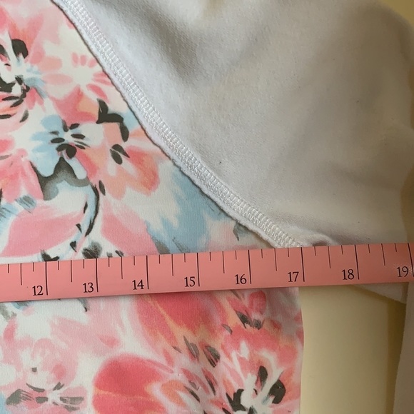 Abercrombie Kids White Floral Crop Top along Sleeve Crew Neck Sweater - Picture 6 of 7